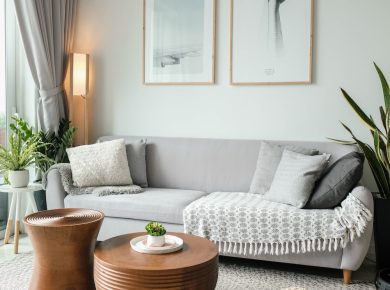 How to Create a Cozy and Welcoming Living Room Space