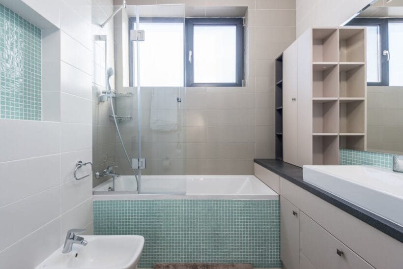 Creative Rectangular Bathroom Layout Ideas to Transform Your Space